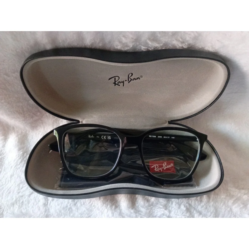Ray-Ban RB7066 2000 Black Eyeglass Frames 54-17-145 w/ Case Authentic